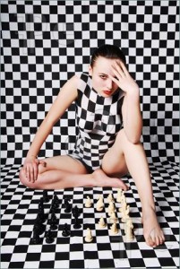 Women-Body-Chess-1147114